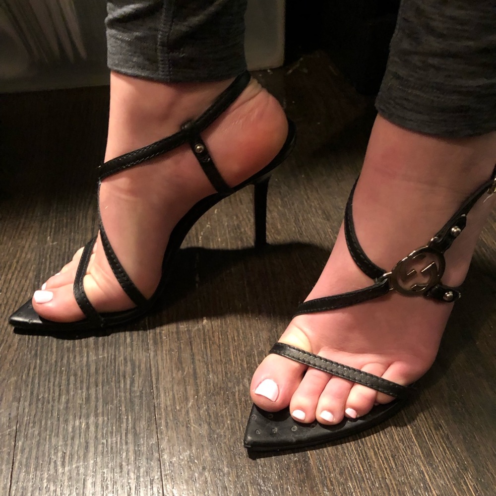 Beautiful GUCCI Black Leather Strappy Stilettos